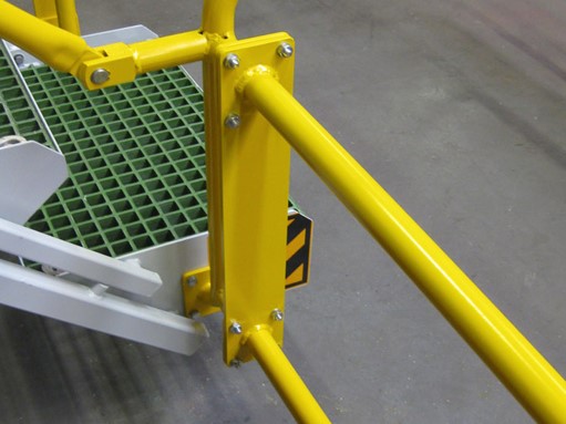 f1-klaptrap-met-kunststof-trede