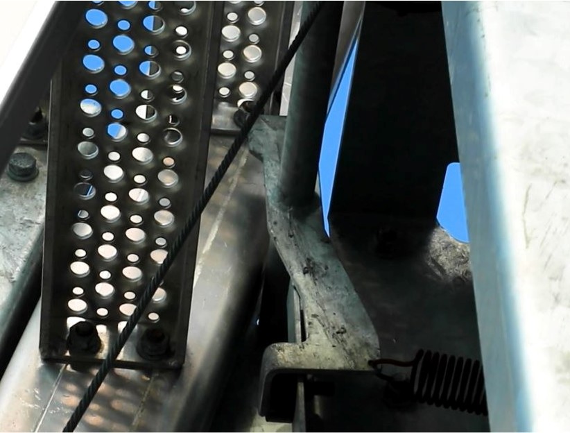 m1-vliegtuigtrap-vergrendeling-trap